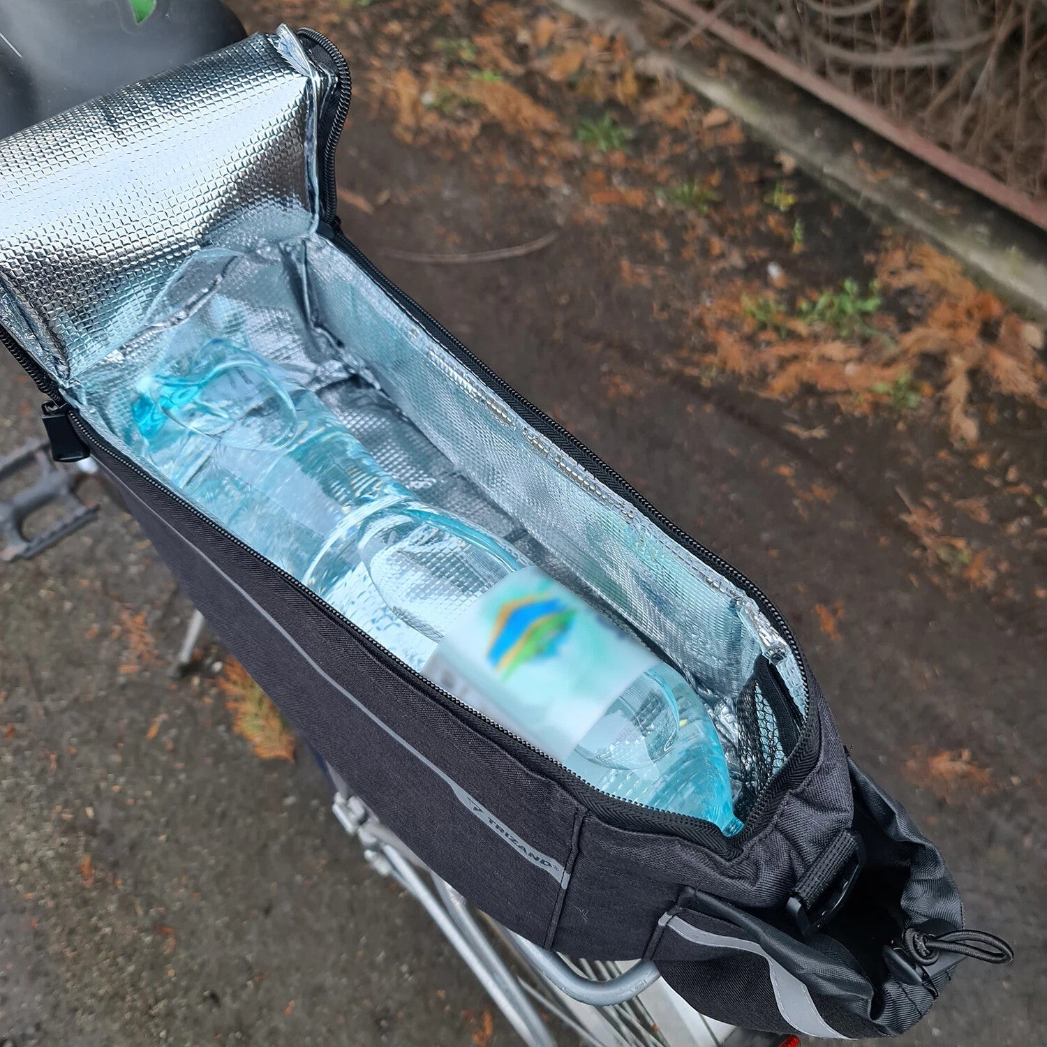Fahrradtasche für Gepäckträger 9L – Isolierte Kühltasche mit Reflektoren & Schultergurt