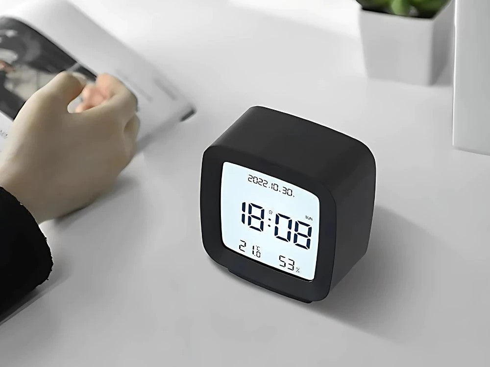 Digitaler Wecker mit Temperatur,Datum & Schlummerfunktion–LCD-Anzeige&Hygrometer