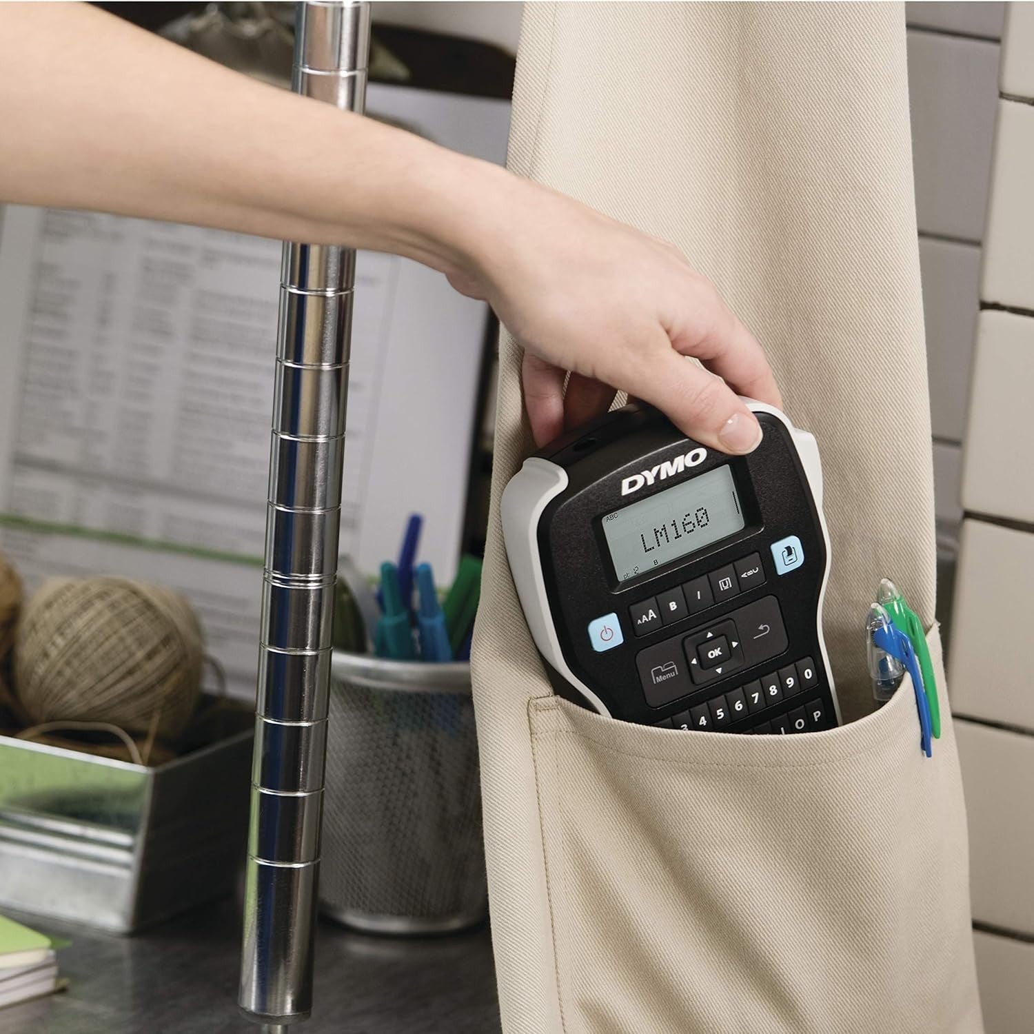 DYMO LabelManager 160 Beschriftungsgerät Starter-Set + 3 Rollen D1 Bänder