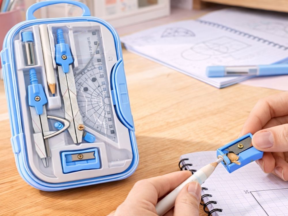 Geometrie Set 9 teilig Zirkel Lineal Geodreieck Etui Schule Set