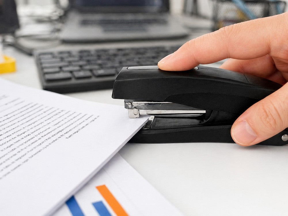 Ergonomischer Metall Bürohefter Schwarz Für Bis Zu 25 Blatt Stabiler Tacker Für Büro Schule und Zuhause