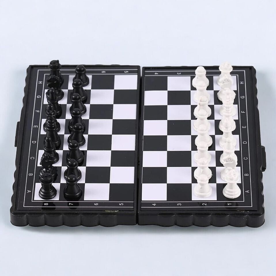 Schachbrett - Mini Schach Spiel to go 13 x13cm - magnetisch faltbar - Spaß Spiel