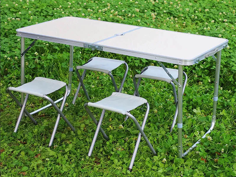 Faltbarer Campingtisch mit 4 Hockern – Leichtes Outdoor-Tischset 120x60 cm höhenverstellbar