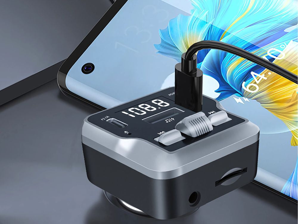 FM Transmitter Bluetooth 5.3 mit USB-C PD 30W, MP3 Player, Freisprecheinrichtung, TF-Kartenleser und Dual USB Ladefunktion für Auto 12V–24V