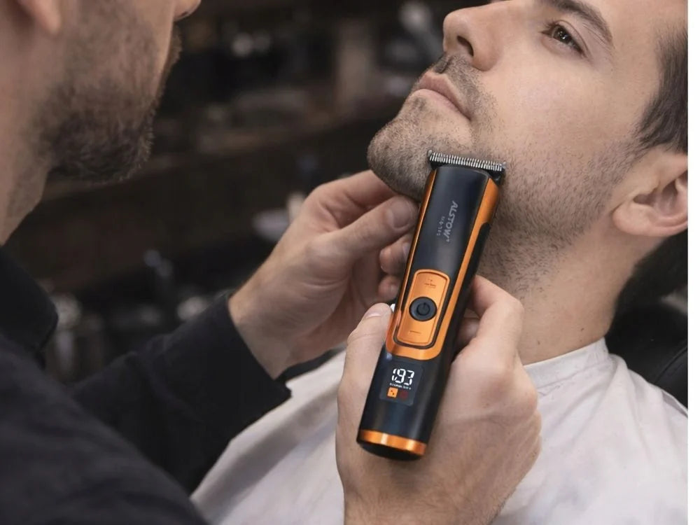 Haarschneidemaschine Barttrimmer Rasierer USB-C Akku 4 Aufsätze T-Blade