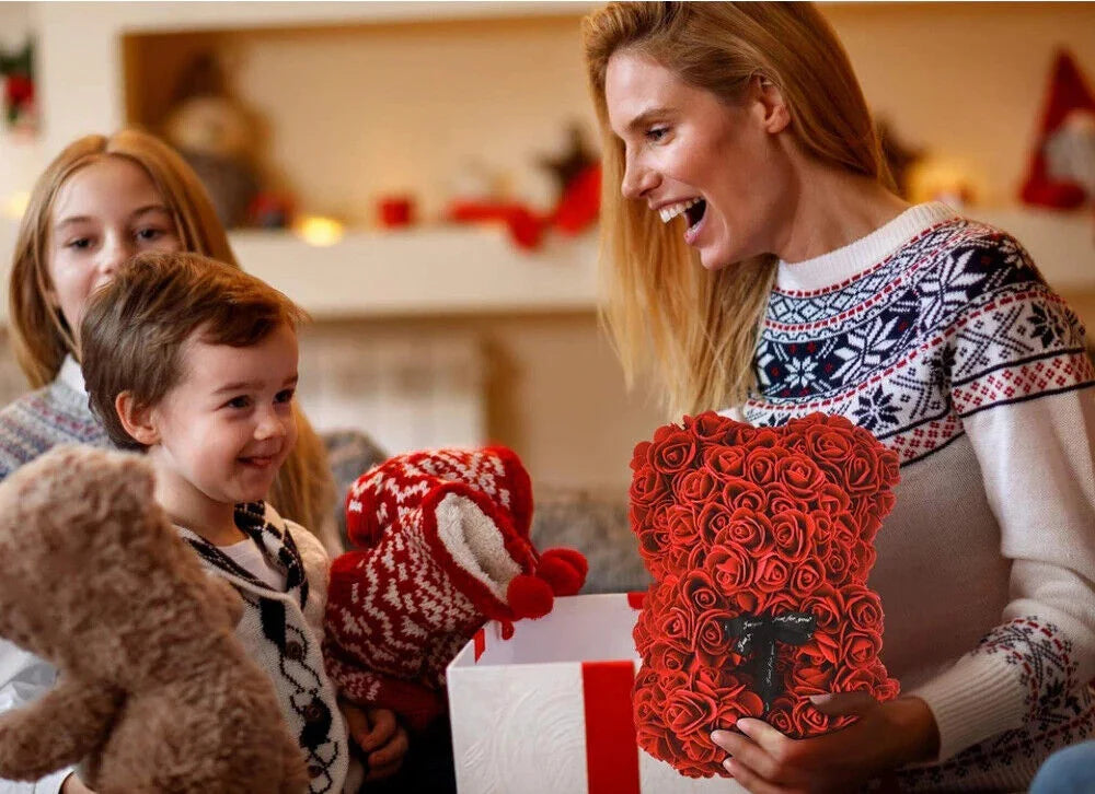Rosenbär 24 cm mit Herz & Geschenkbox romantisches Geschenk aus Rosen Teddy