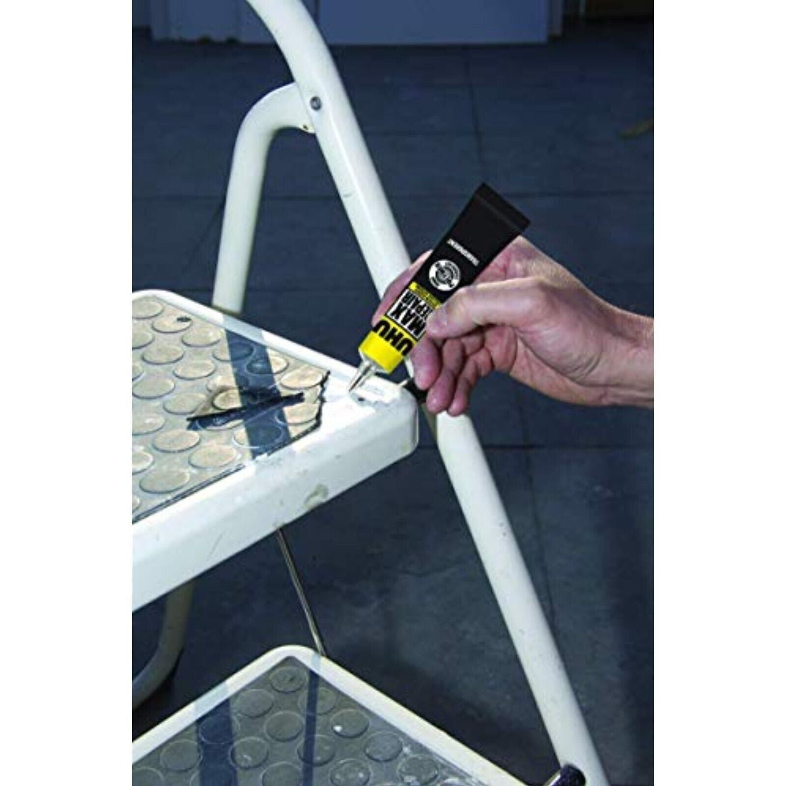 UHU Max Repair Extreme Repair Adhesive Shoe Glue Waterproof Transparent 20-8-3g 