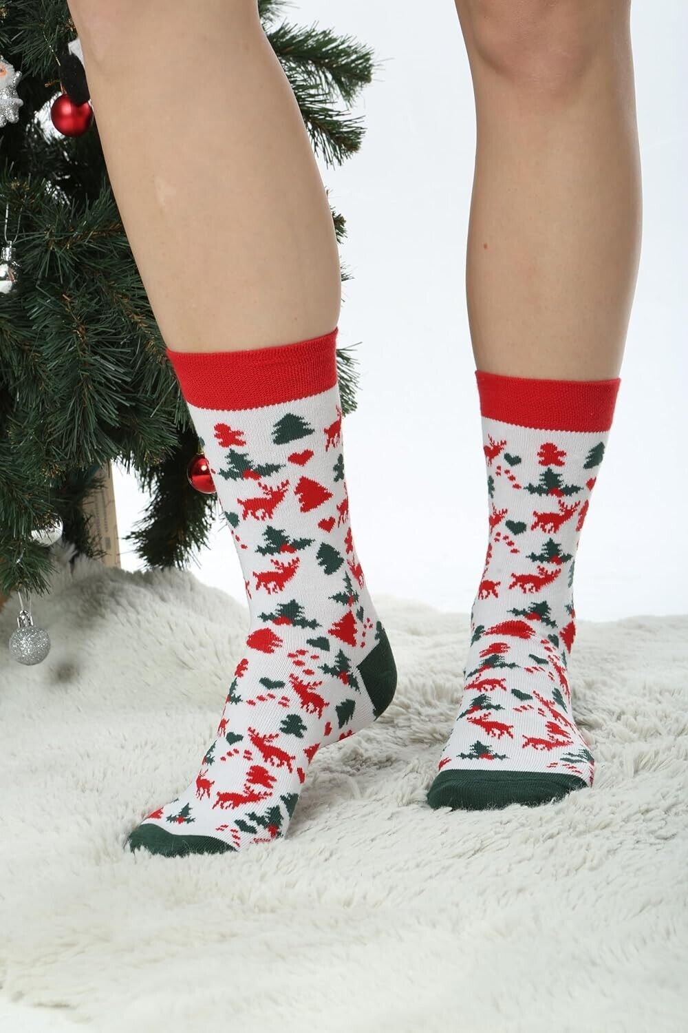 Neujahrs-Geweihs-Weihnachtsbaum-Muster bunte Socken