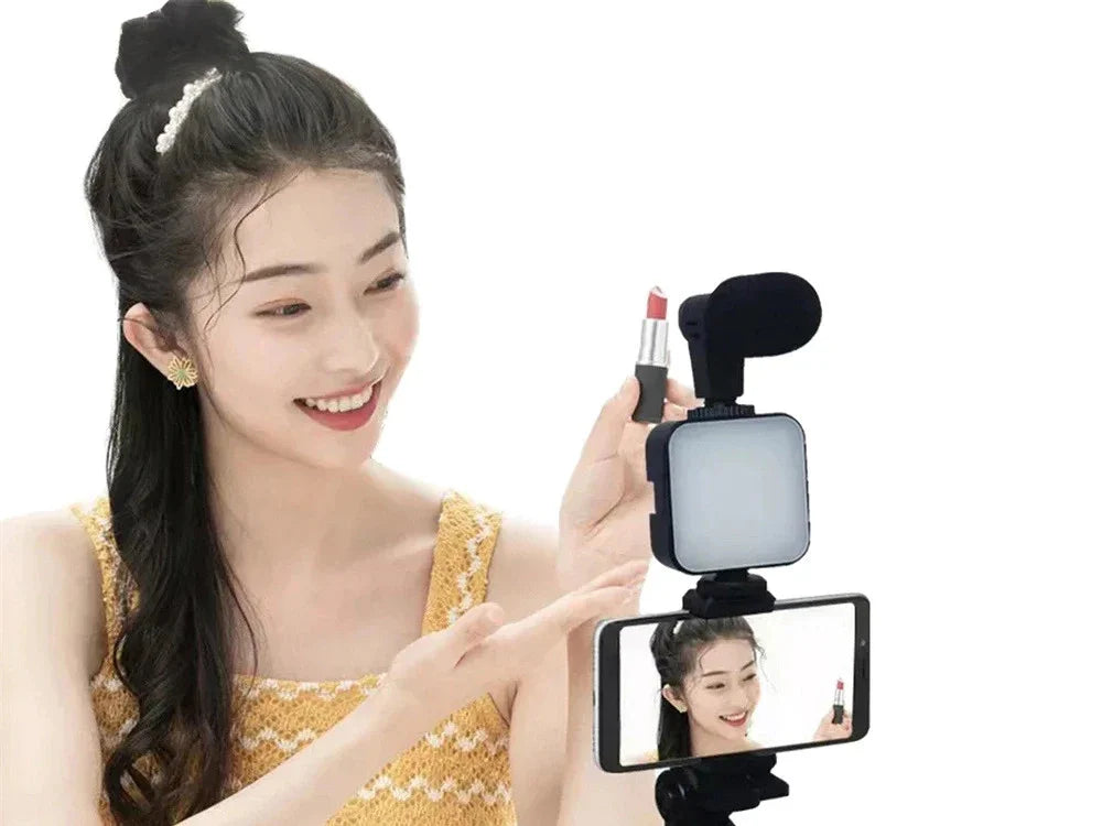 Vlogging Kit für Smartphone – Stativ mit Handyhalterung, Richtmikrofon, 49-LED-Licht und Bluetooth-Fernbedienung