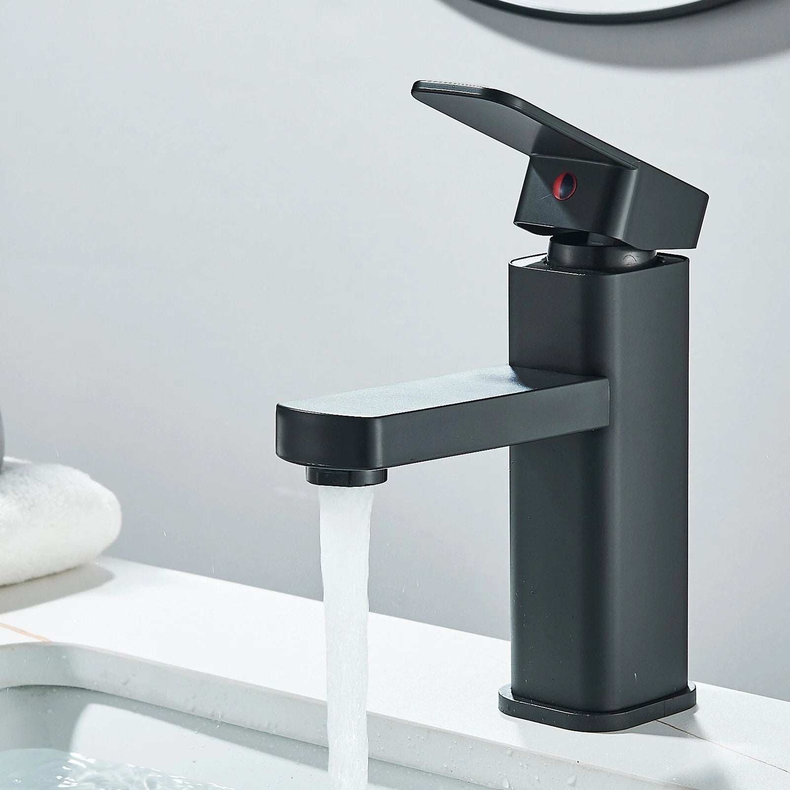 Waschtischarmatur Schwarz – Einhand Mischbatterie für Waschbecken | Moderne Badarmatur mit Heiß- & Kaltwasseranschluss, Keramikkartusche & 40 cm Schläuchen